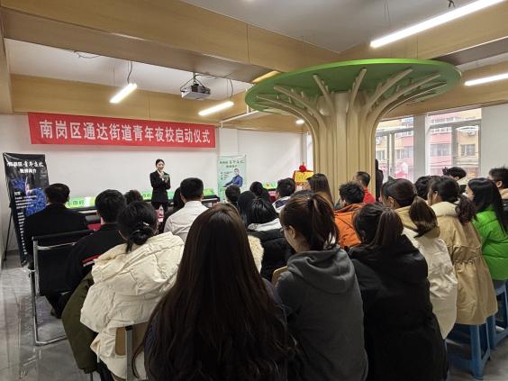 艺凝众志丨志愿服务活动（十三）志愿青春正当时，艺心服务谱新篇