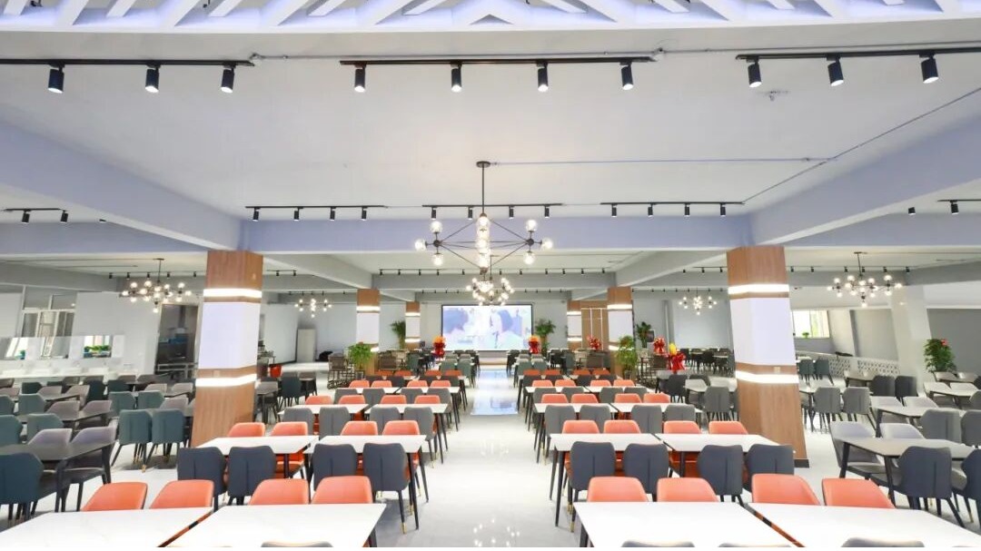 五大主题餐厅+美食街——在哈尔滨华德学院，吃遍全国不是梦