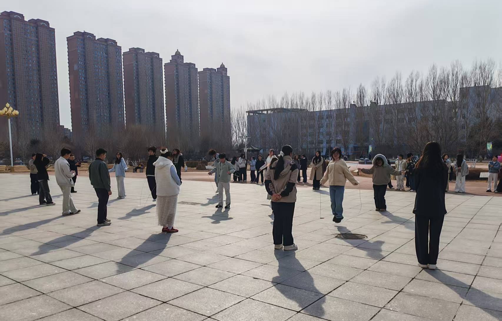 艺彩纷呈｜艺术与传媒学院“跃动青春风采，同心逐梦前行”跳绳比赛班赛顺利举行