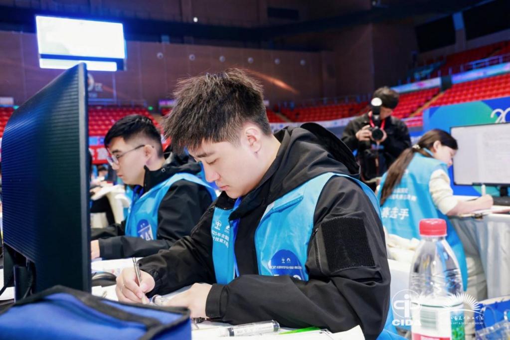 RR660695-opq4185279378