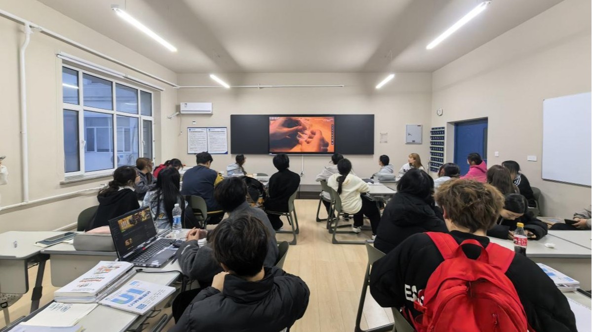 “以影为媒启心智，励志赋能促成长”艺术与传媒学院开展励志主题观影活动